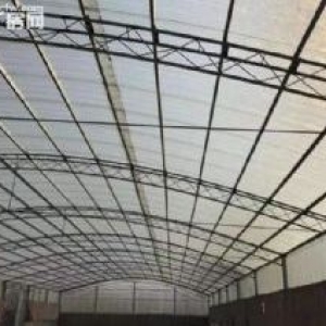 新：吉房出租、独门独院、厂型方正、位置便利、带有办公室